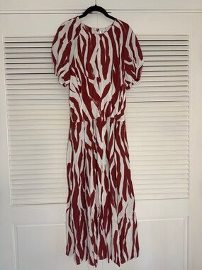 NWT! Anine Bing Muted Red & White “Zebra” Patterned Midi/Maxi Dress - Size L